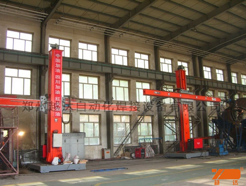 電動行走式操作機